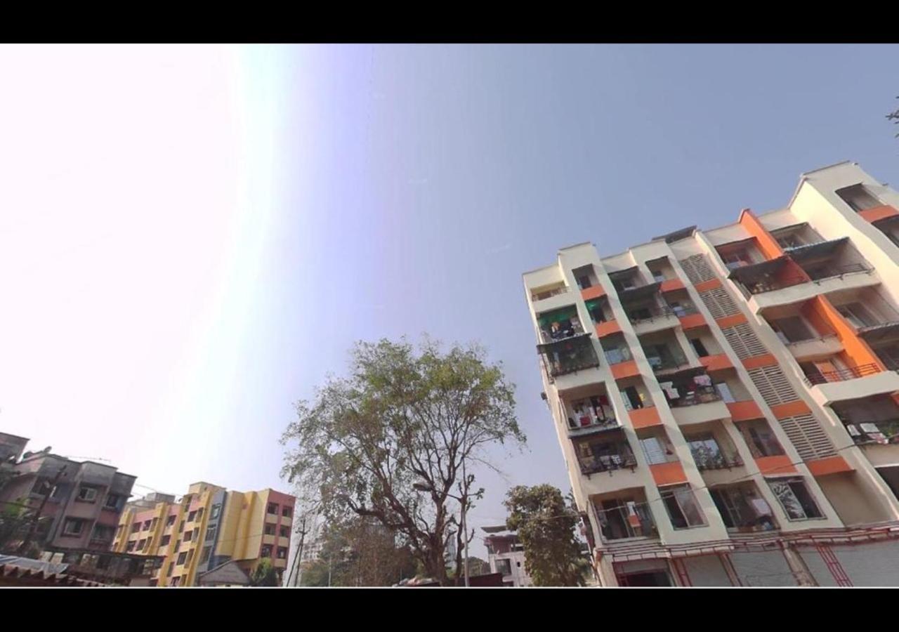 Hotel Sai Ganesh Lodging & Boarding By Wb Inn Titwala Exterior foto